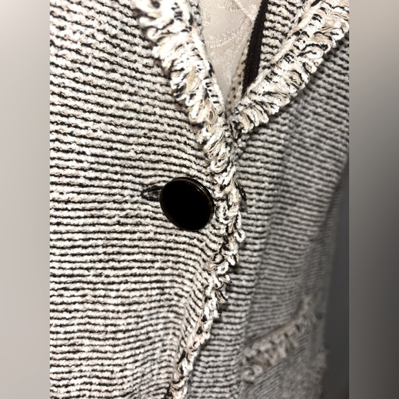 Chico’s Cotton Blend Tweed Fringe Blazer Size Medium. #47 - Picture 9 of 13